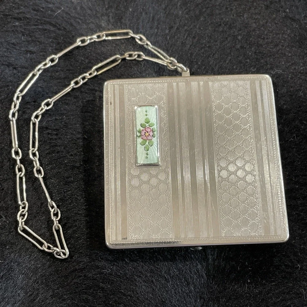 Chain Wristlet Makeup Compact GUILLOCHE Floral Enamel Motif Silver Tone